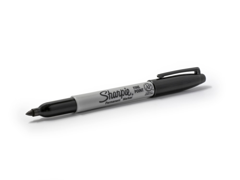 Marqueur Sharpie noir