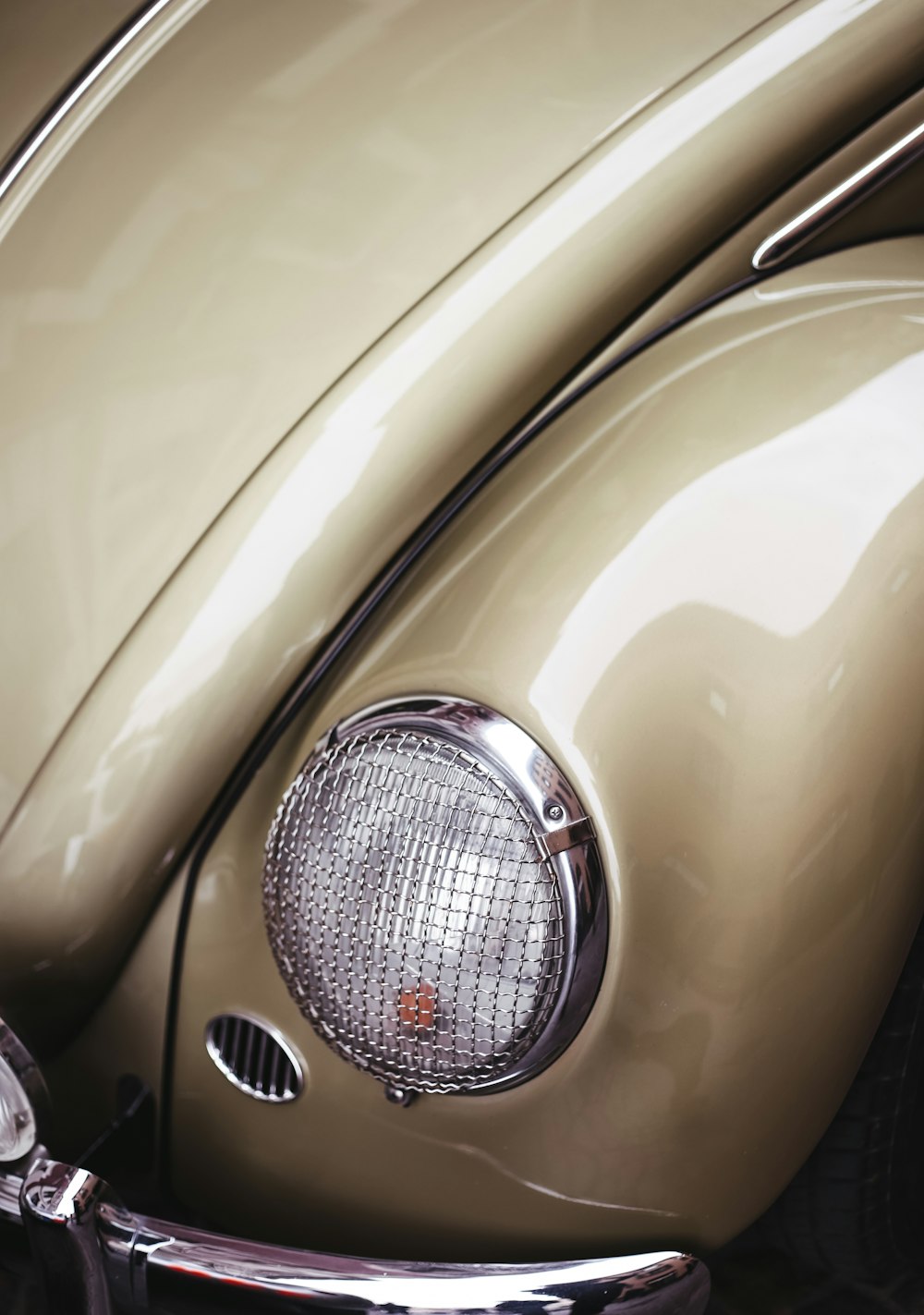 beige Volkswagen Beetle Type 1