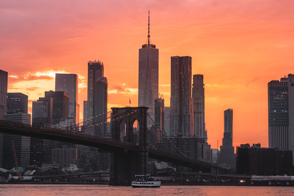 selektive Fokusfotografie der Brooklyn Bridge