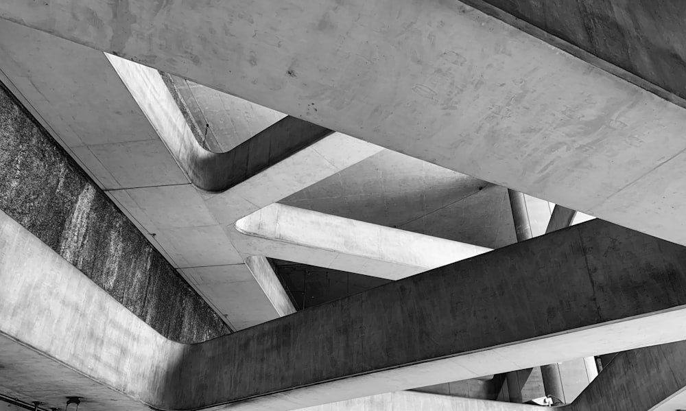 a black and white photo of a concrete structure