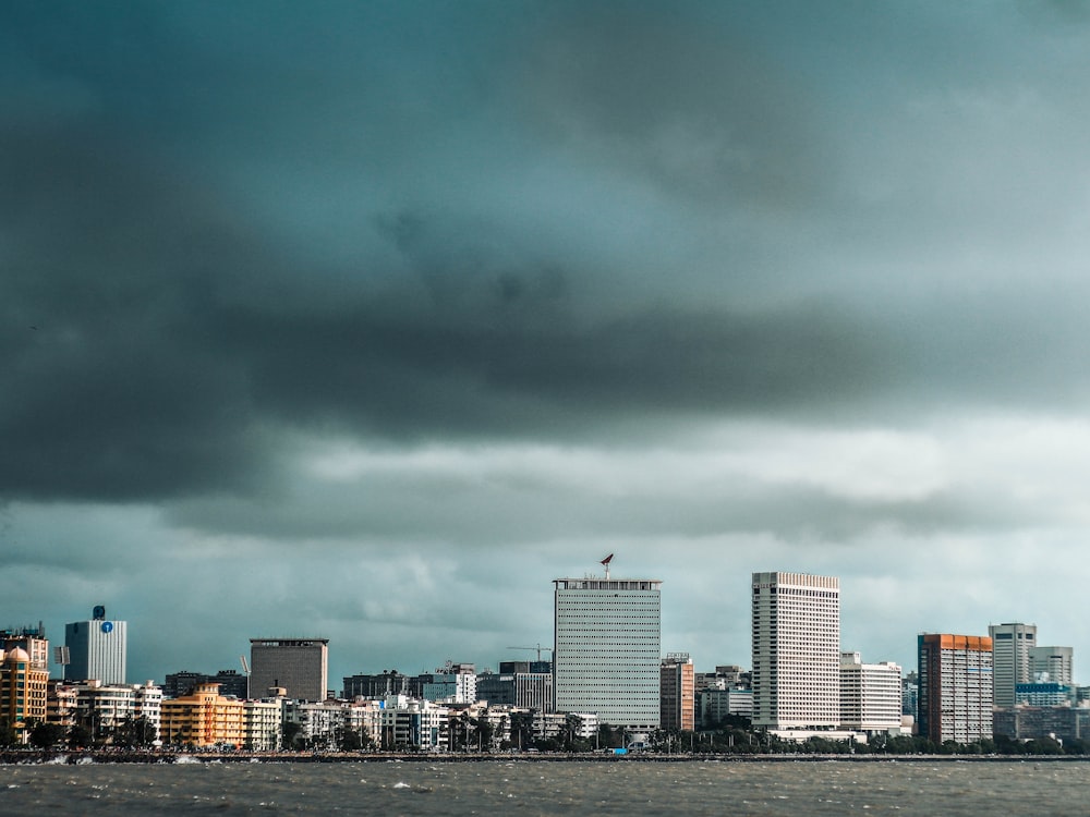 landscape photo of a city skyline