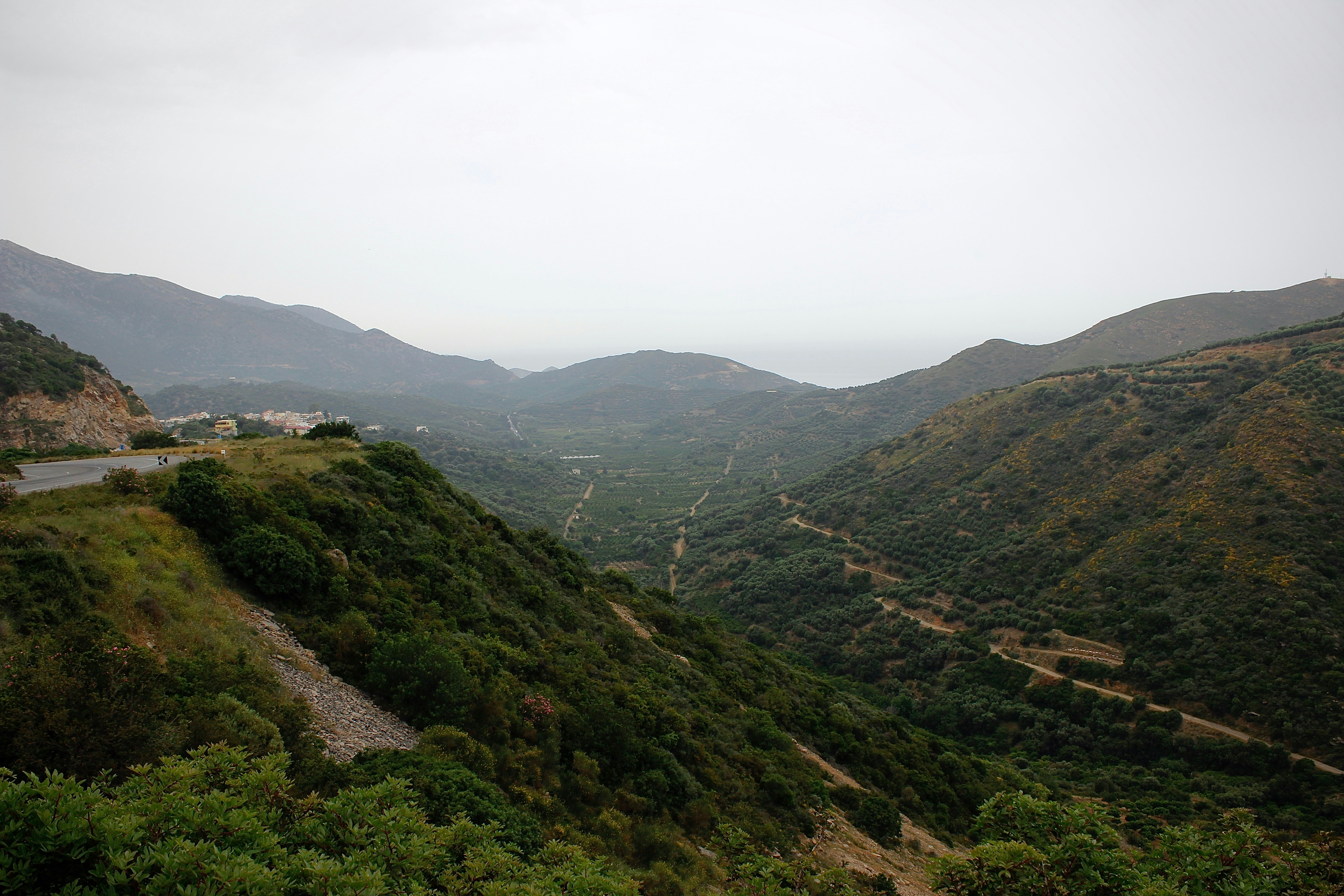 wide-angle photography of mountain range during daytime