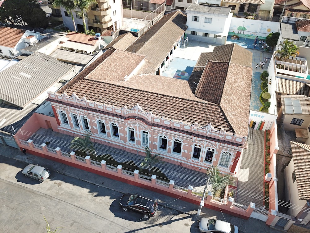 Photographie aérienne d’un bâtiment