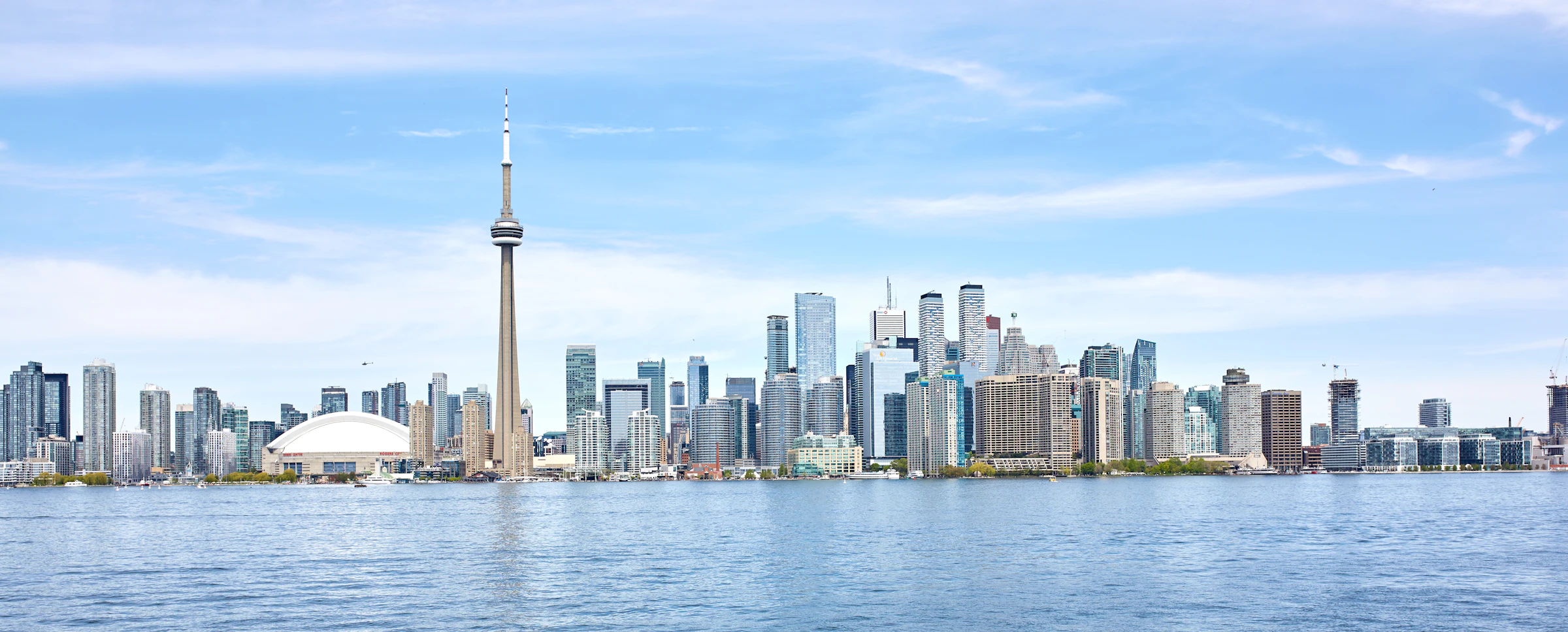 Panoramic view of the Toronto skyline