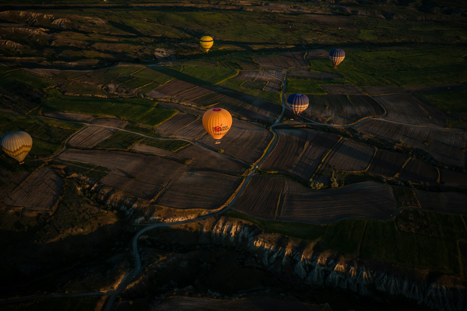 Sony a7 + Sony Vario-Tessar T* FE 16-35mm F4 ZA OSS sample photo. Aerial photography of hot photography