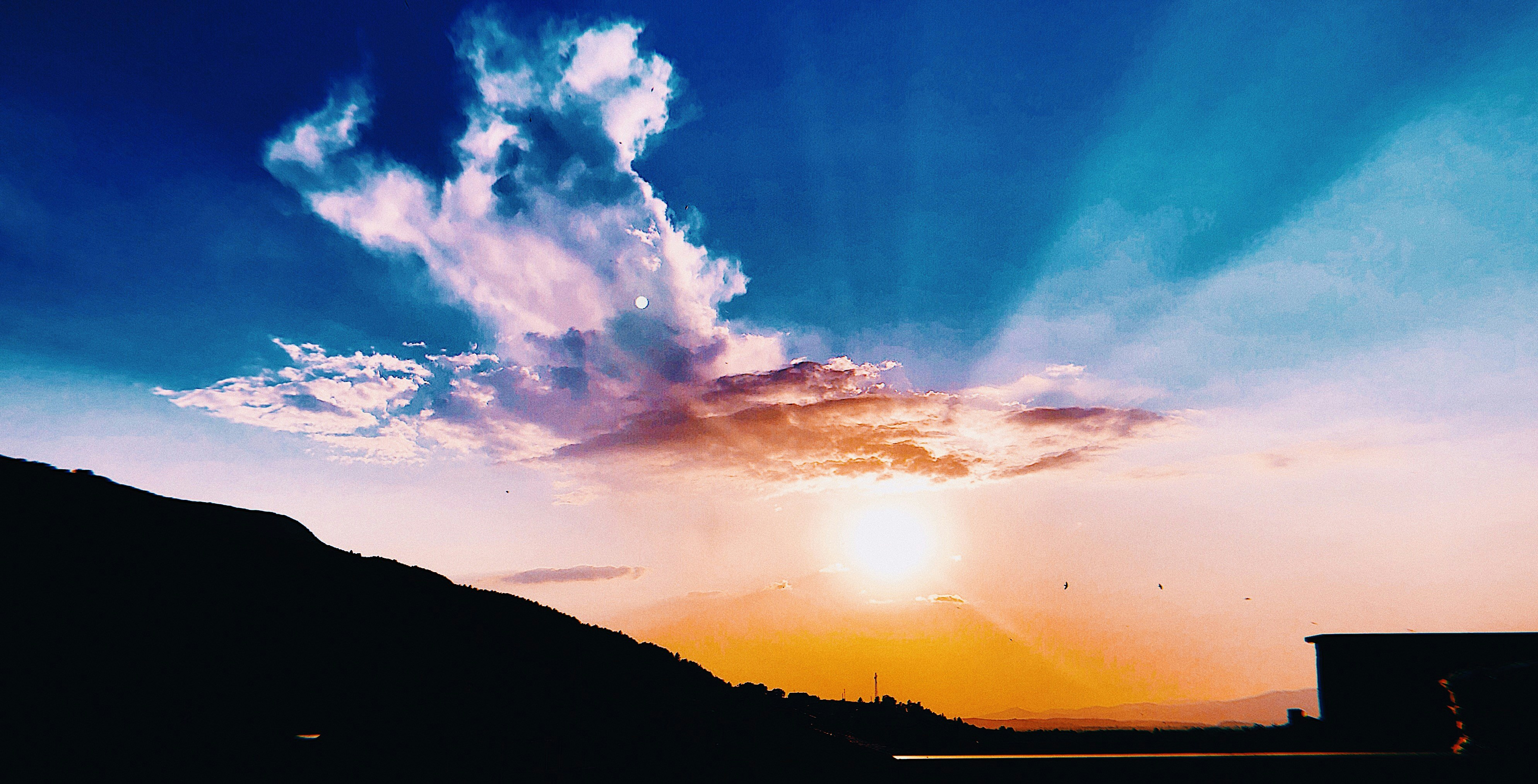 Photo by mericcaydemir