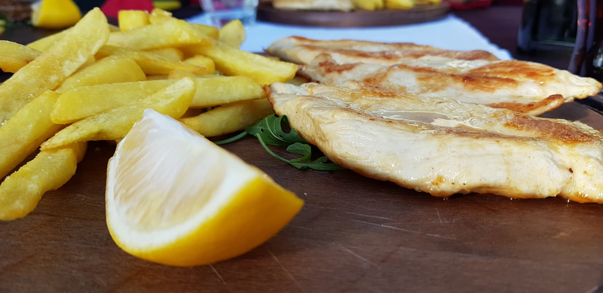 Côte ionienne bleue de l’Albanie — destination courante de restitution aller simple après prise en charge à TIA