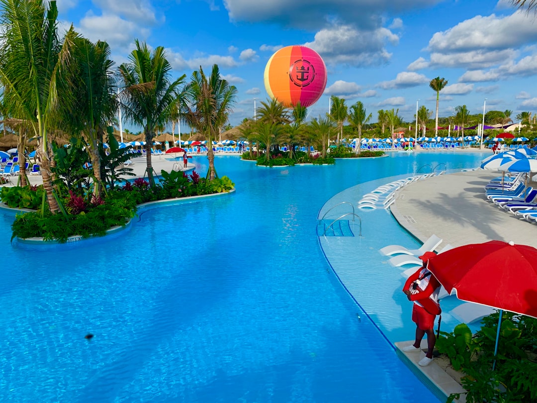 travelers stories about Swimming pool in CocoCay, Bahamas
