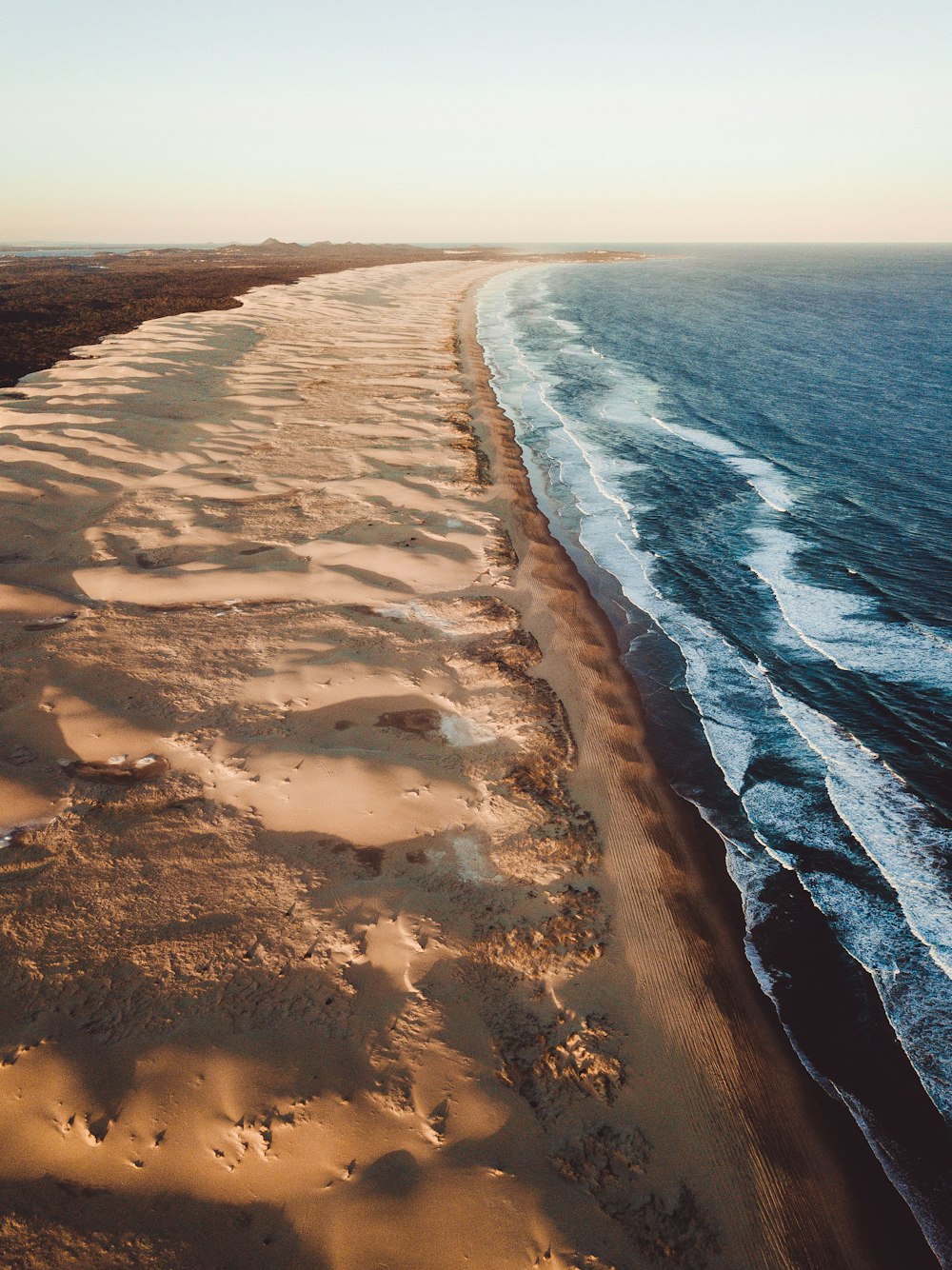 plage pendant la journée