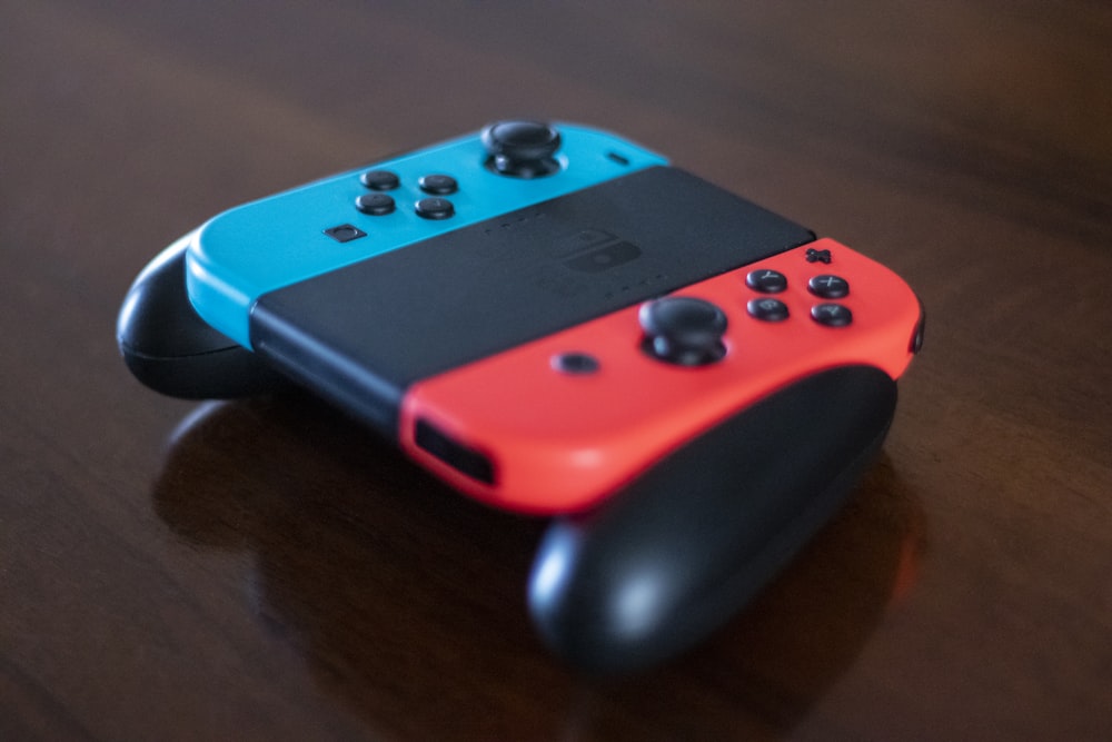 blue and red Nintendo Switch Joy-Con