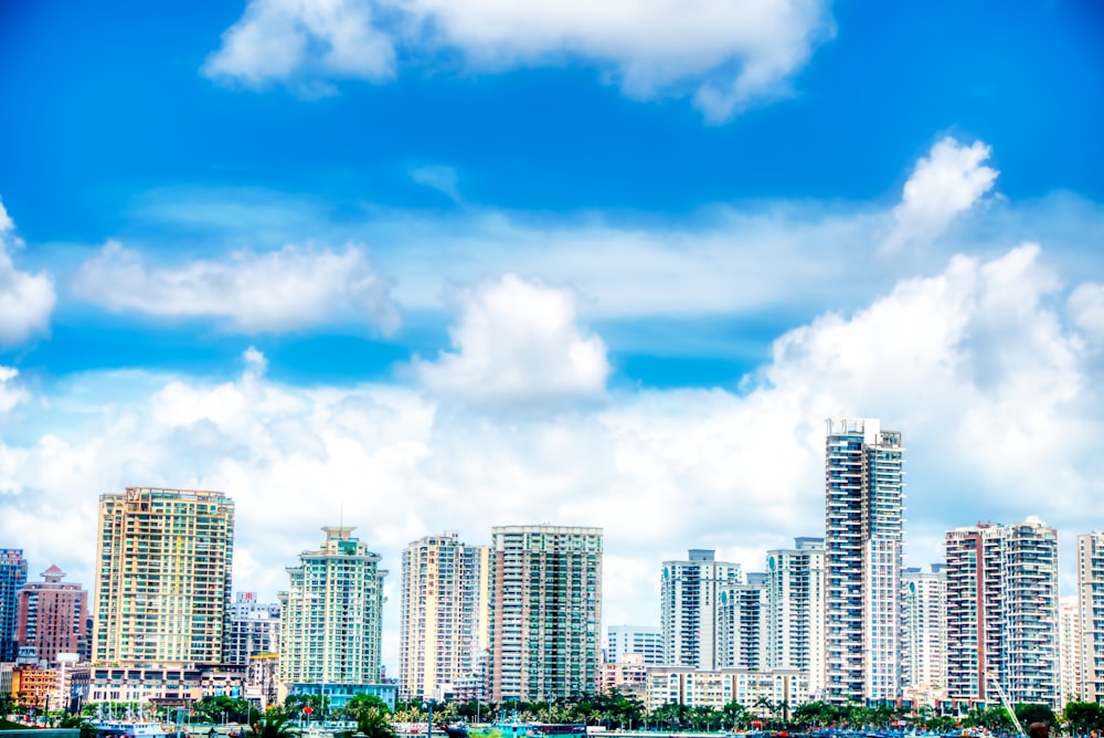 panoramic photography of high-rise building during daytiem