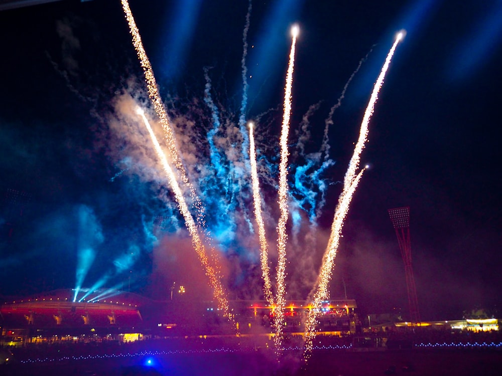 Feux d’artifice à côté de l’aréna