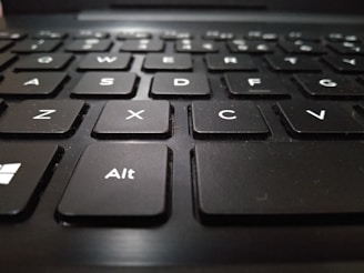 A visual keyboard highlighting the home row keys as fingers rest on asdf and jkl;.