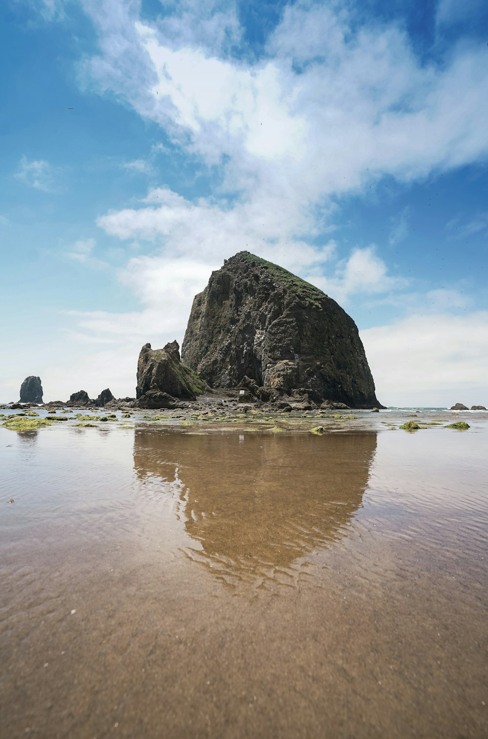 selective-focus photography of rock formation