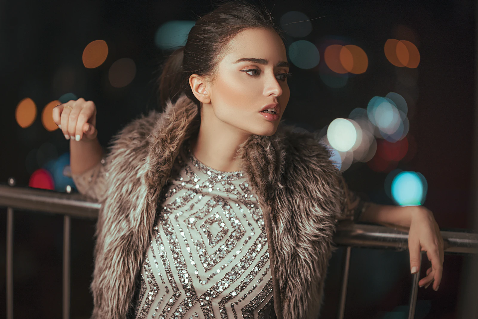 Femme en manteau d’hiver