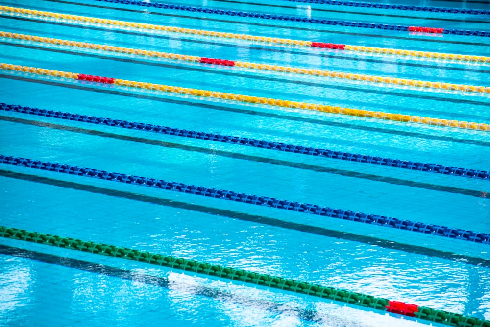 swimming pool with athletic diving ropes