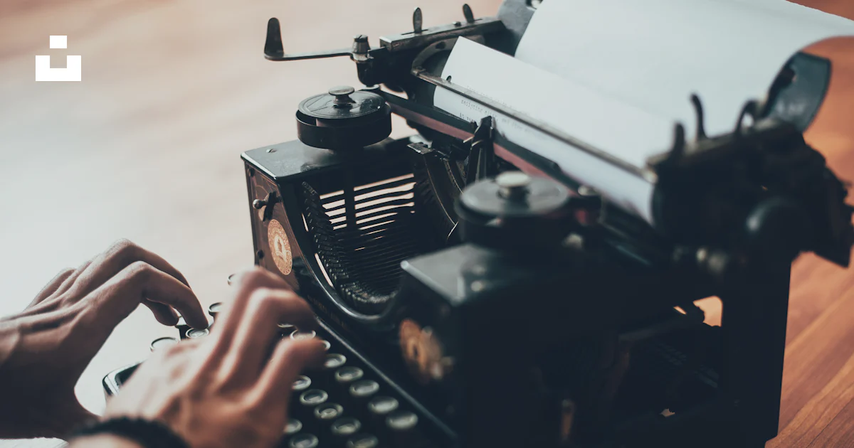 Using Typewriter Person using typewriter photo – Free Vintage Image on Unsplash