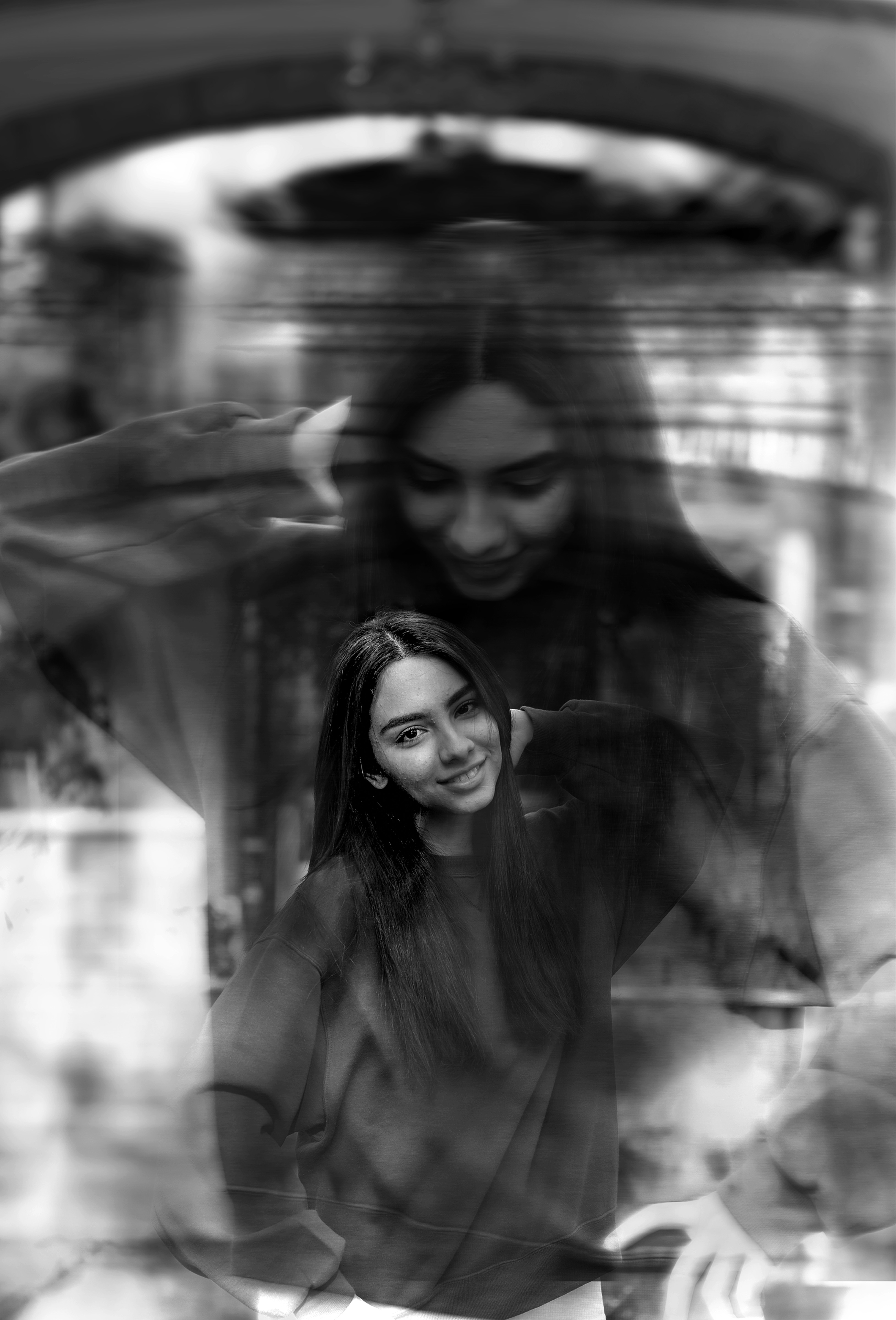 セーターを着た笑顔の女性の写真 Unsplashで見つけるテヘランの無料写真