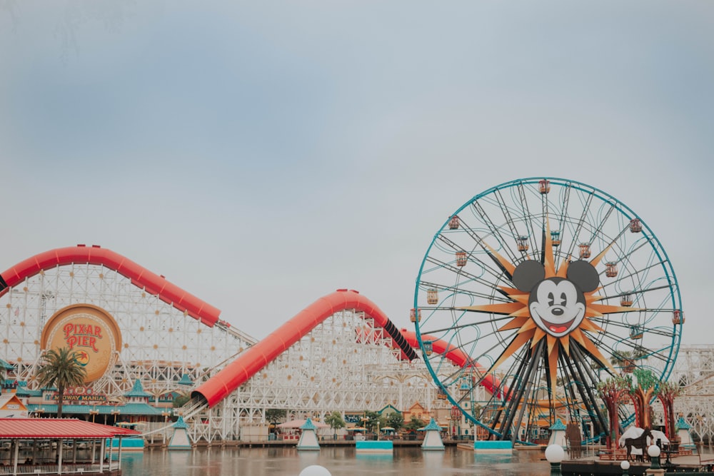 Atracciones de carnaval de Mickey Mouse