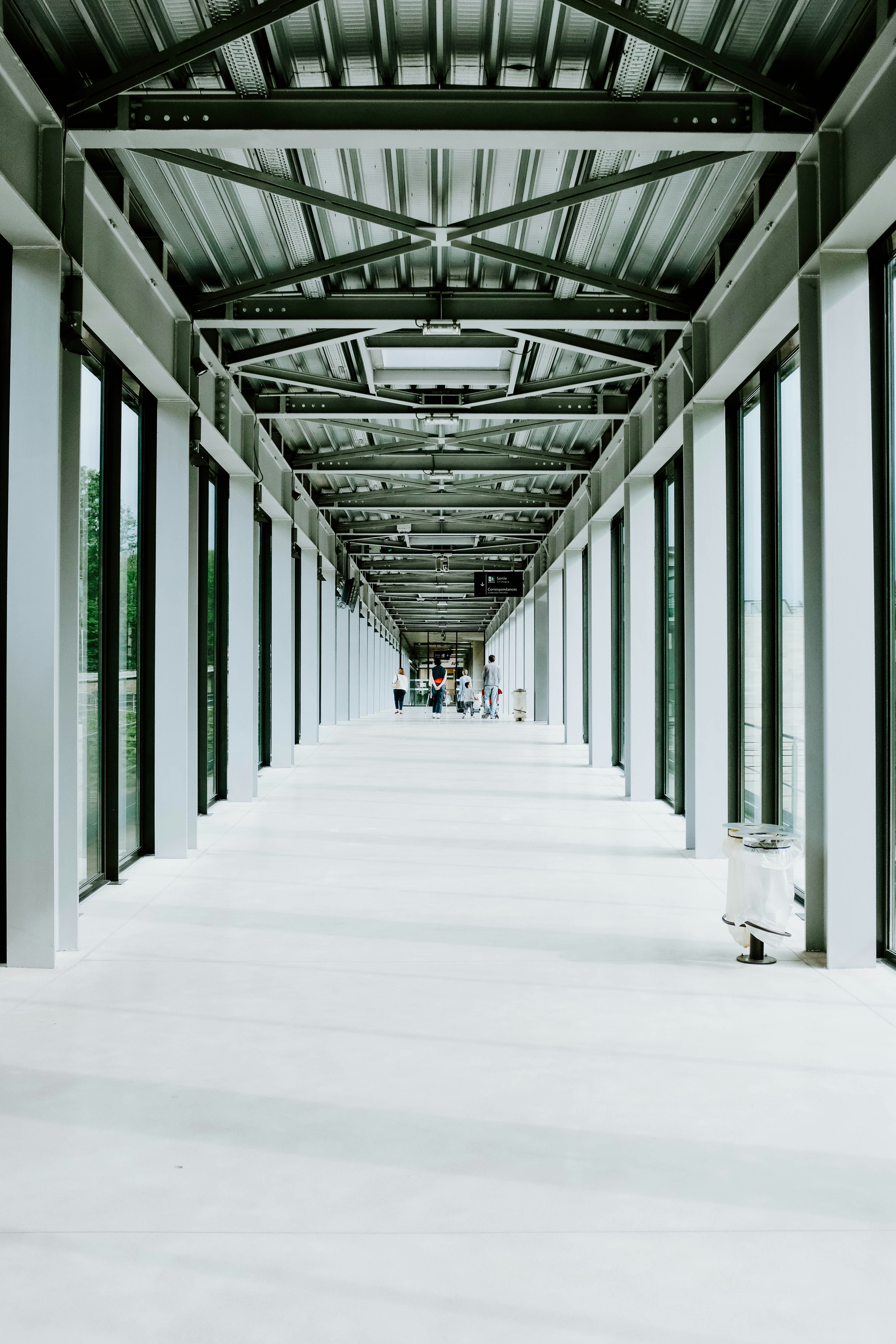 Photo by adrienolichon