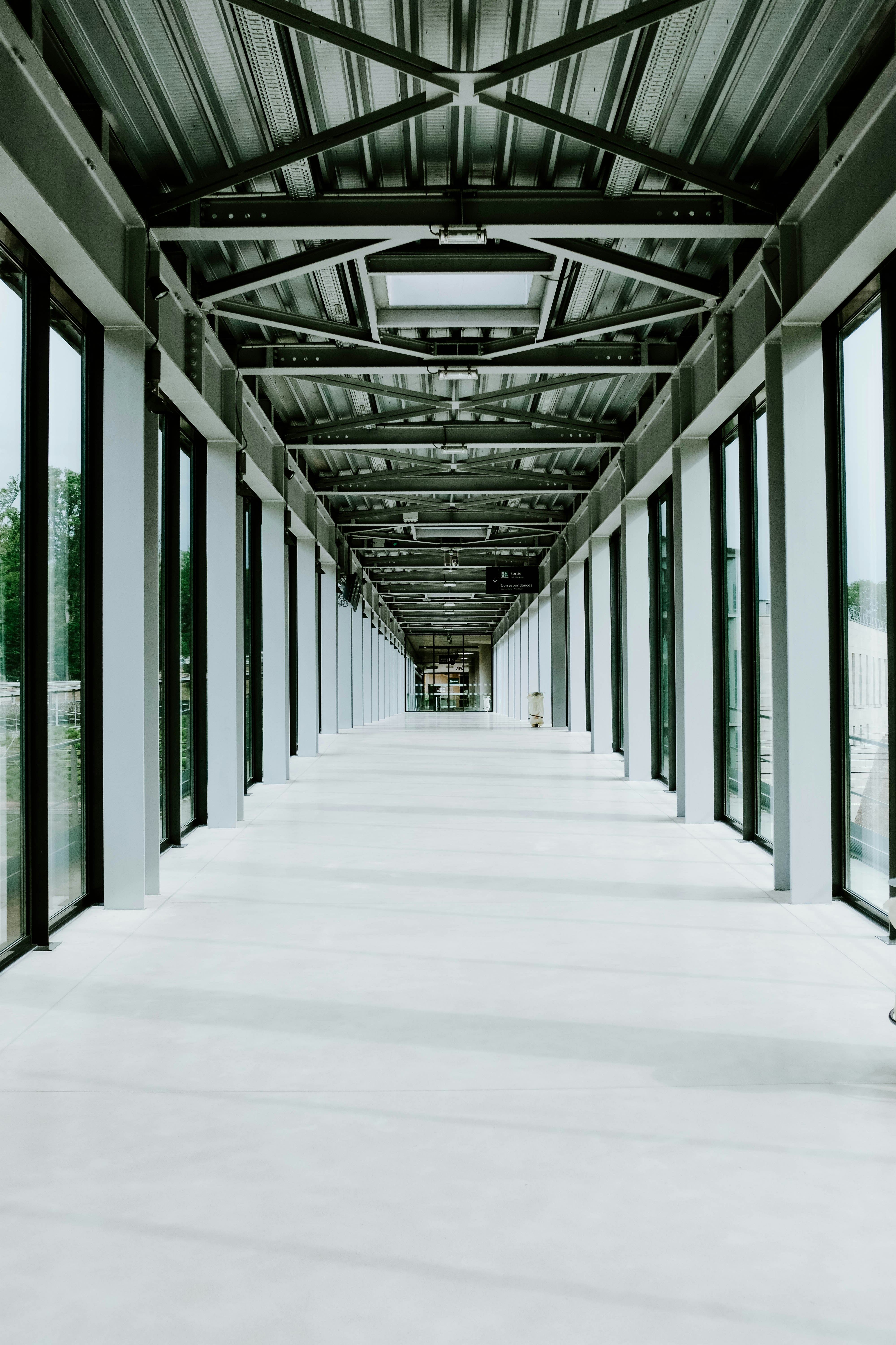 Photo by adrienolichon