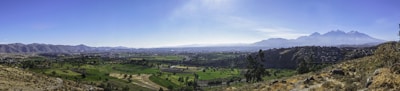 A panoramic view of the Valle del Cauca landscape.
