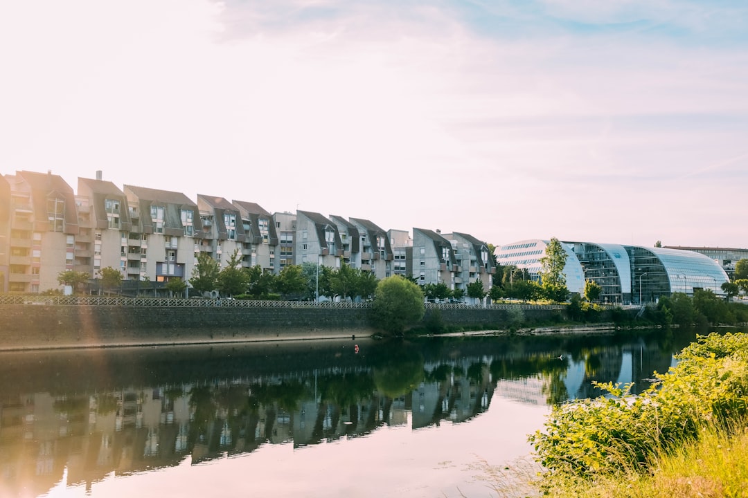 houses across river