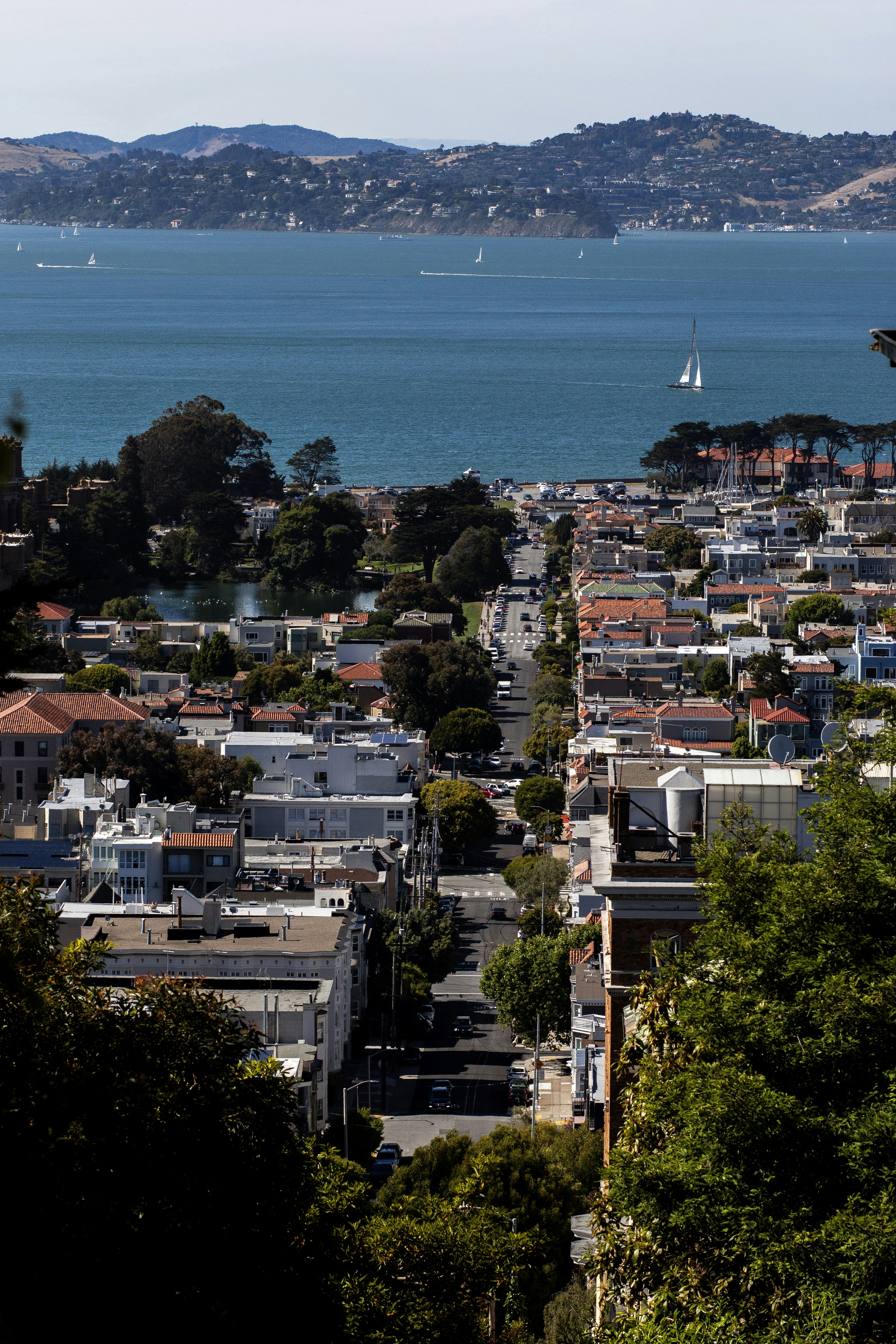 Photo by nathanmortn