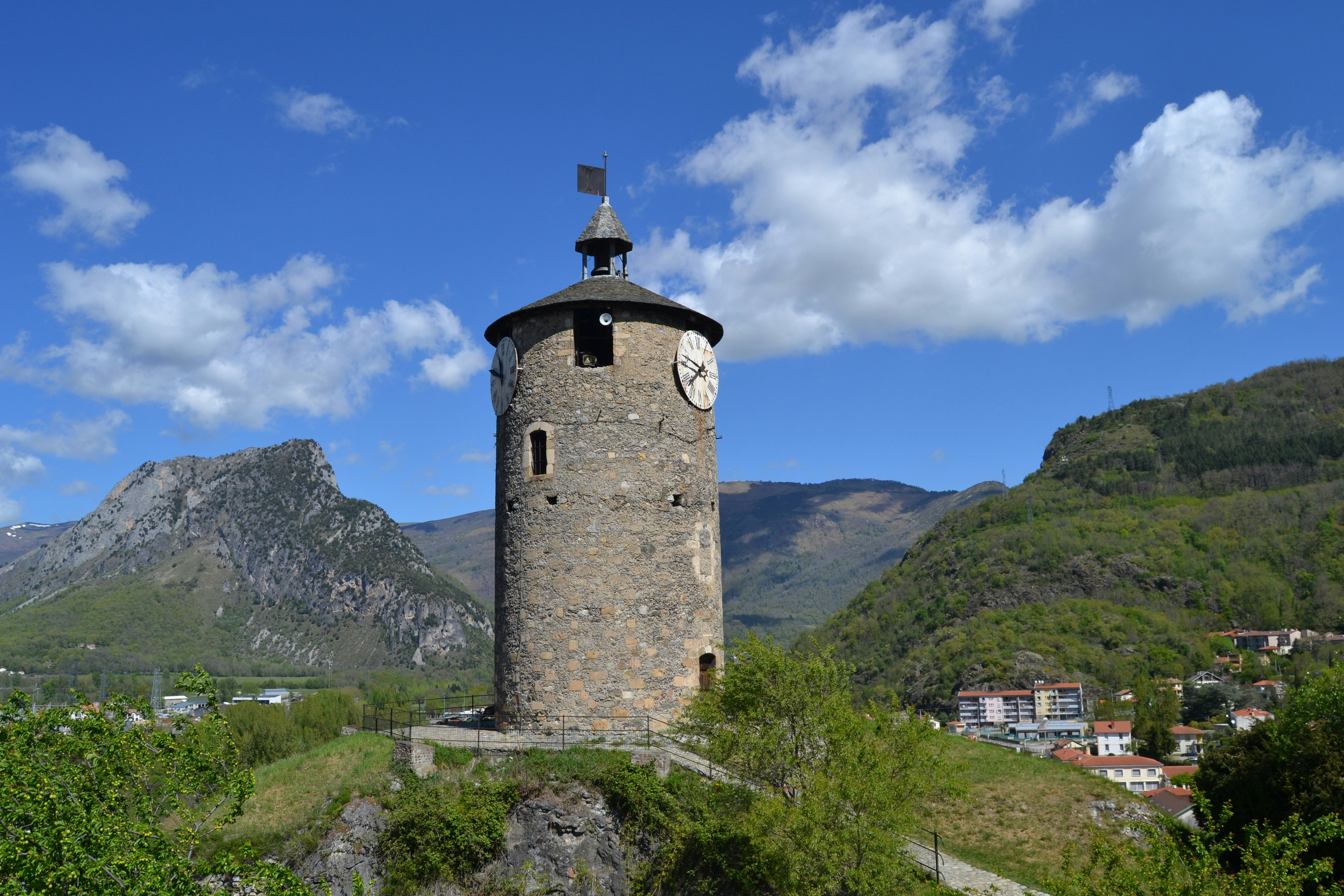 Tower Tarascon sur Ariège