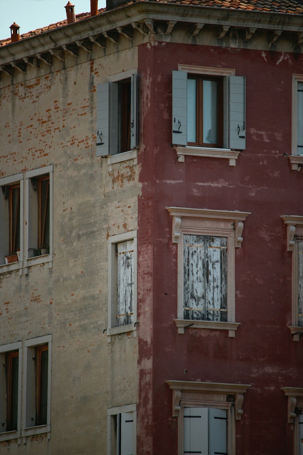 brown and red building