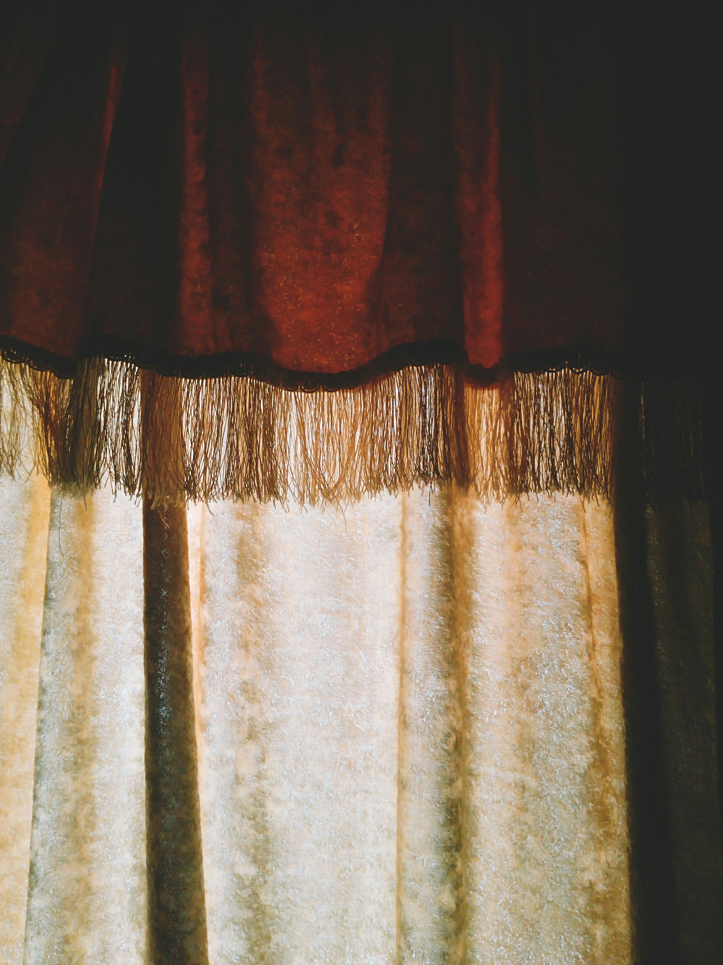 gray computer monitor