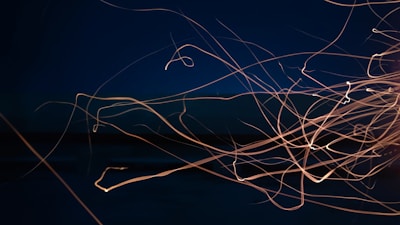 Illustration of streaks motivating users to save consistently.