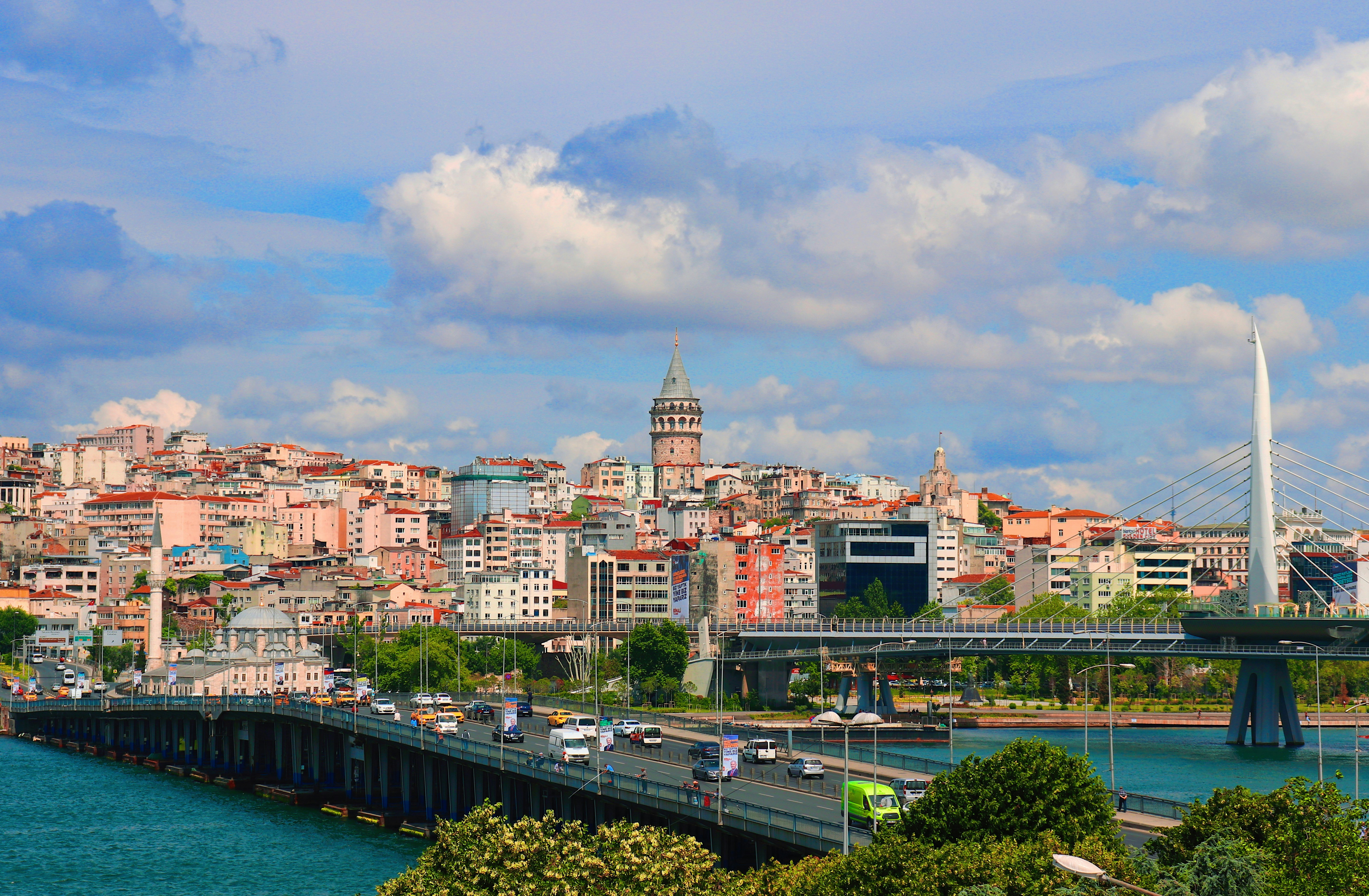 Photo by burakkarakus