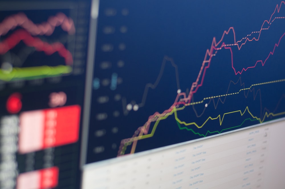 Nahaufnahme des Monitors, der das Diagramm anzeigt