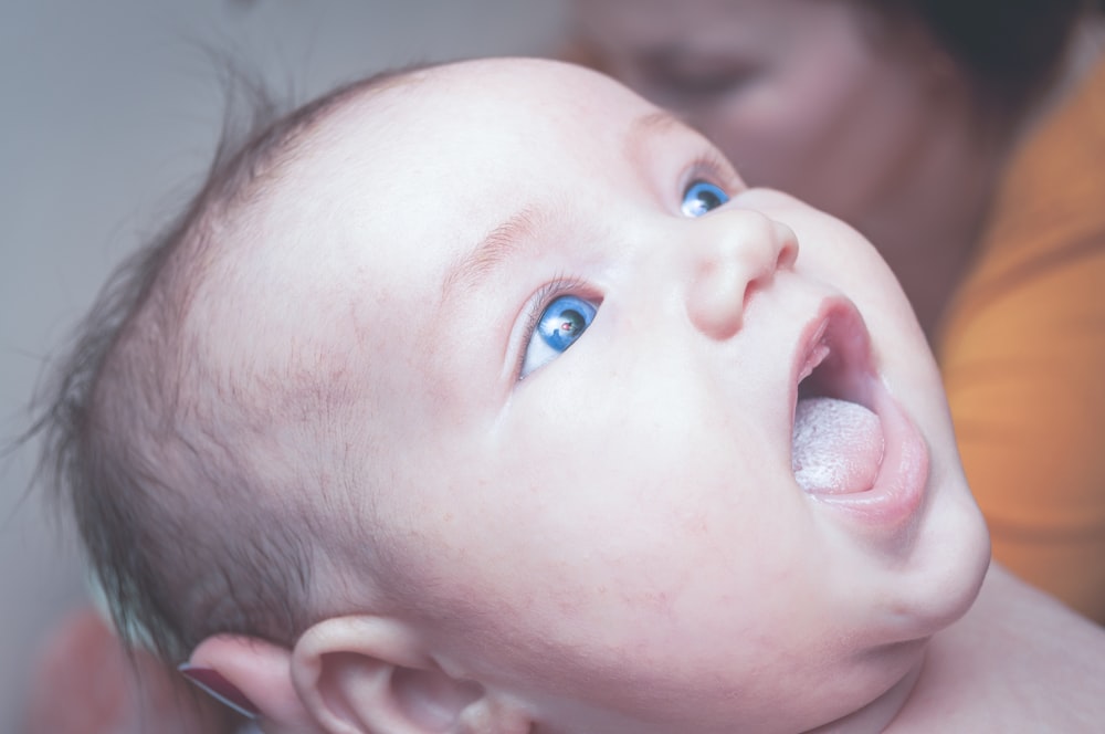 baby with blue eyes