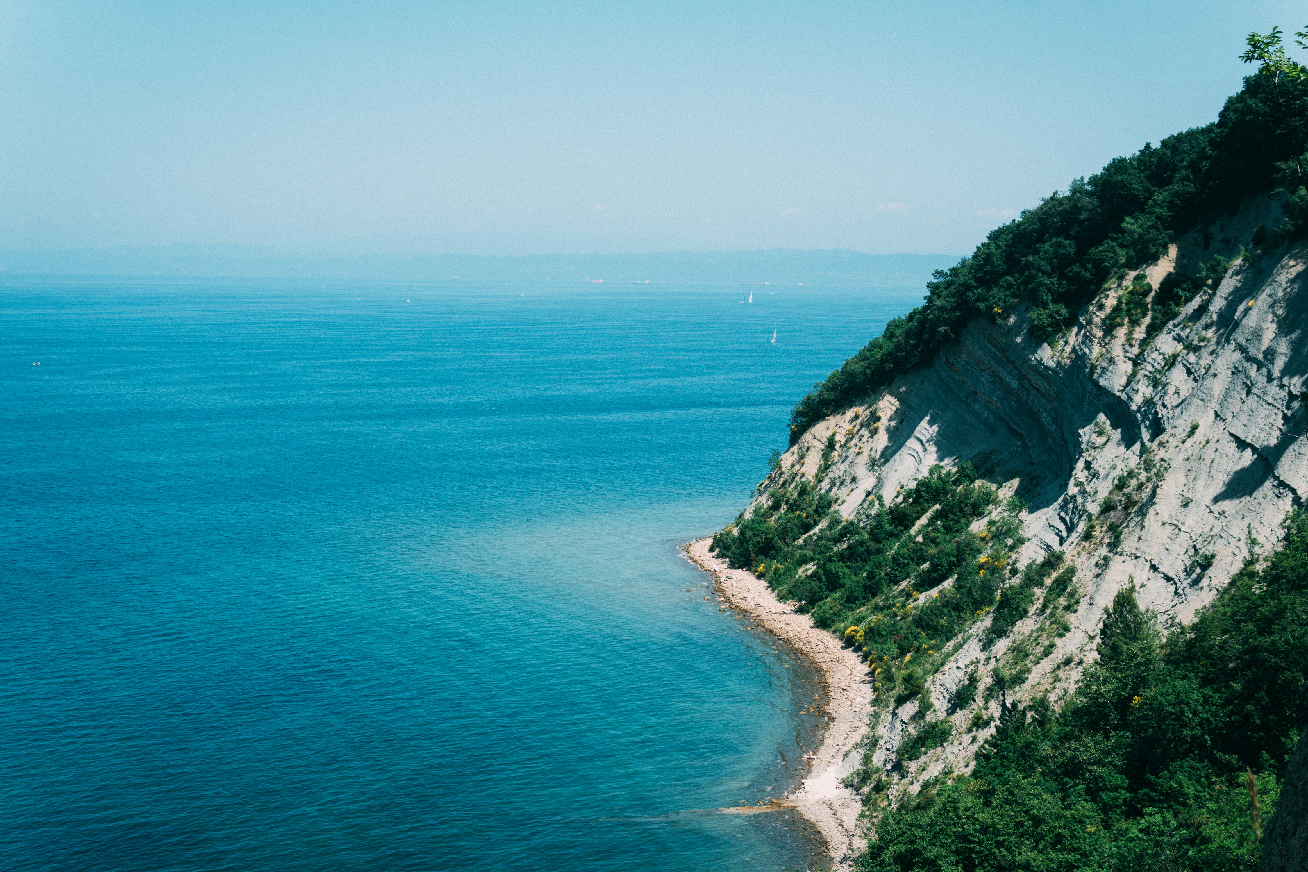 Photo by georgebakos