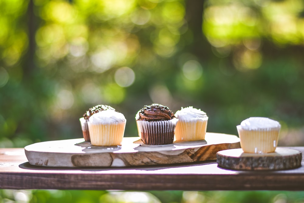 cupcakes on slab