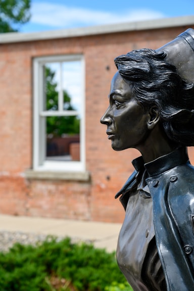 gray nurse statue