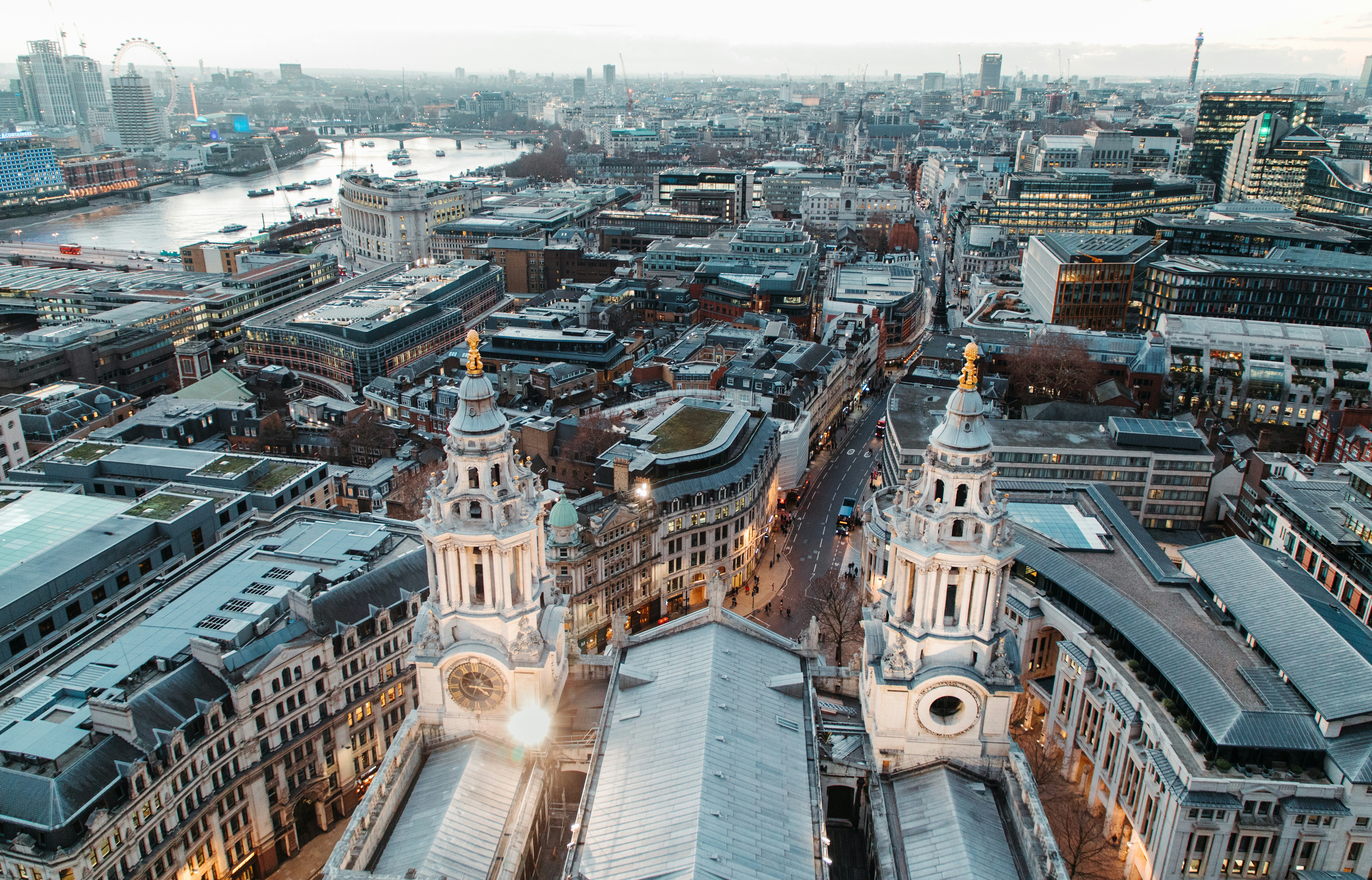 Photo by parachutel_