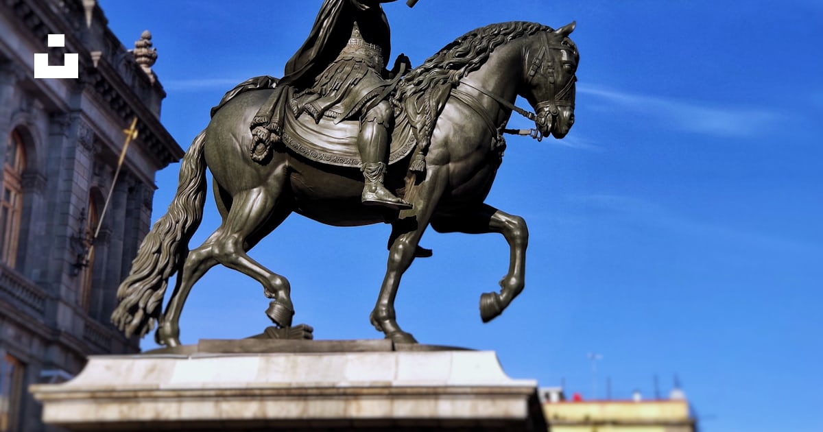 Man riding horse statue photo – Free Mexico city Image on Unsplash