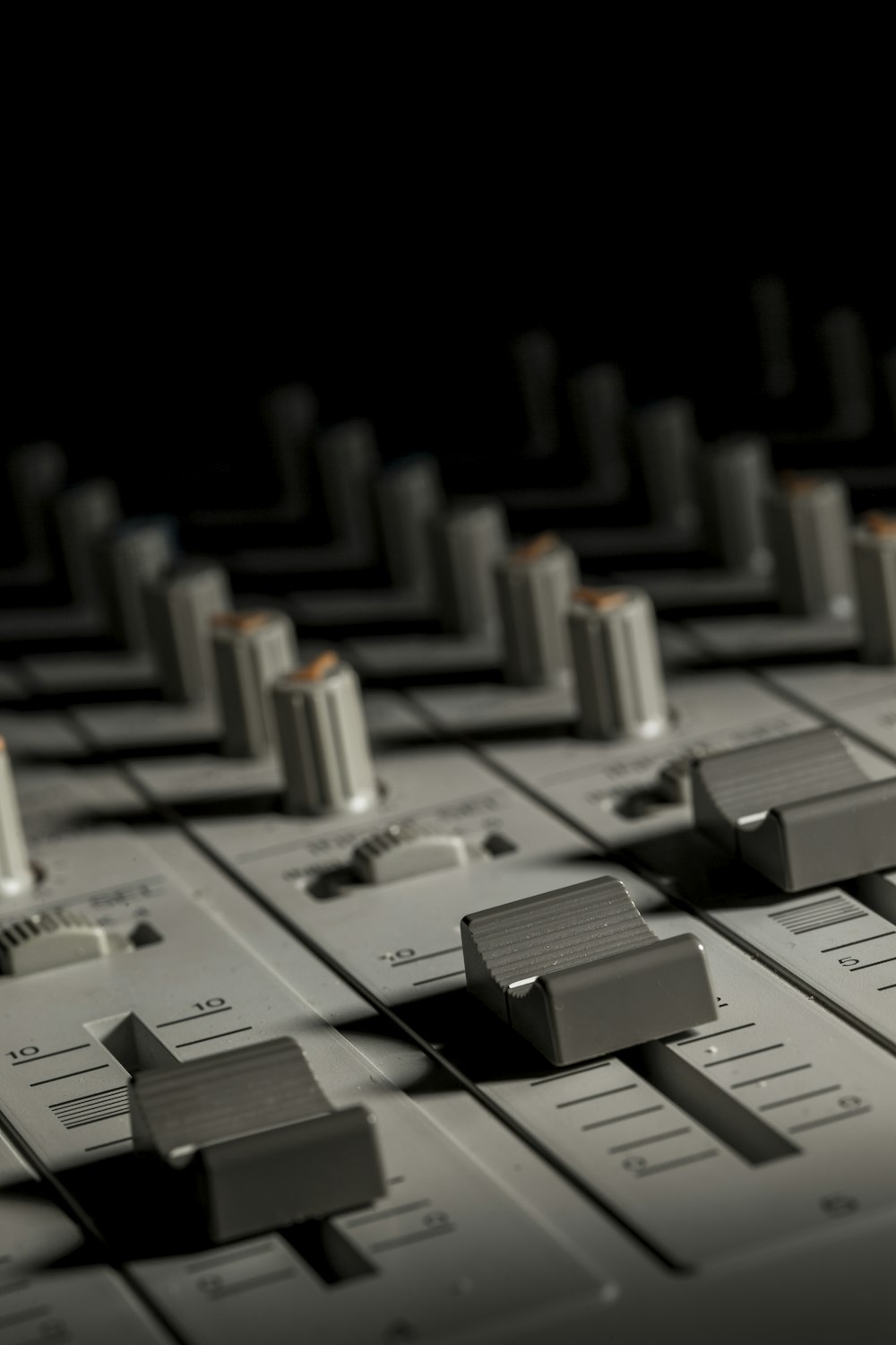 gray audio mixer