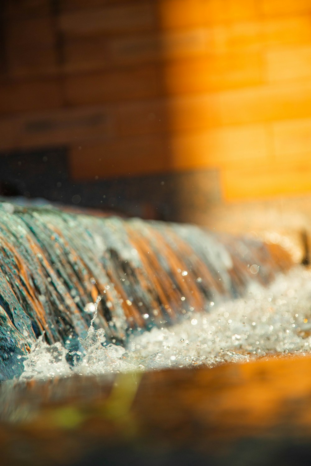water flowing in close-up photography