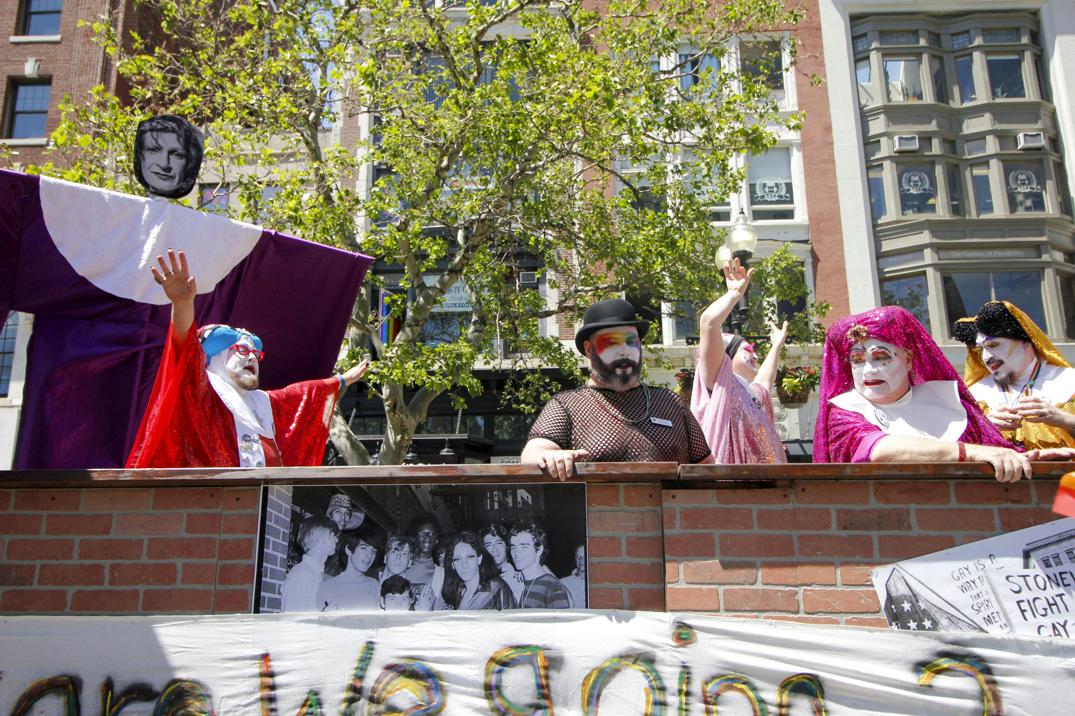 Image by Sylvia Zhou via Unsplash