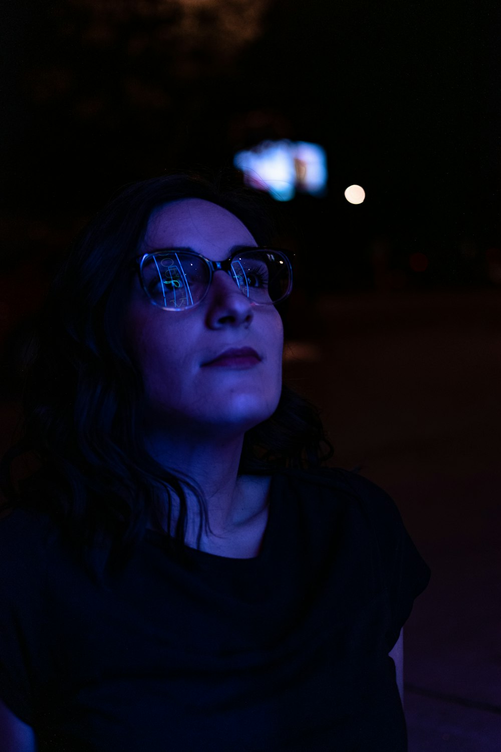 woman wearing eyeglasses close-up photography
