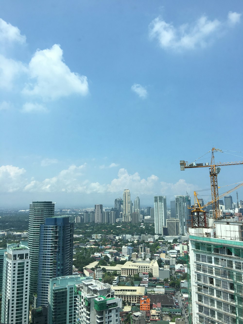 landscape photo of a city skyline