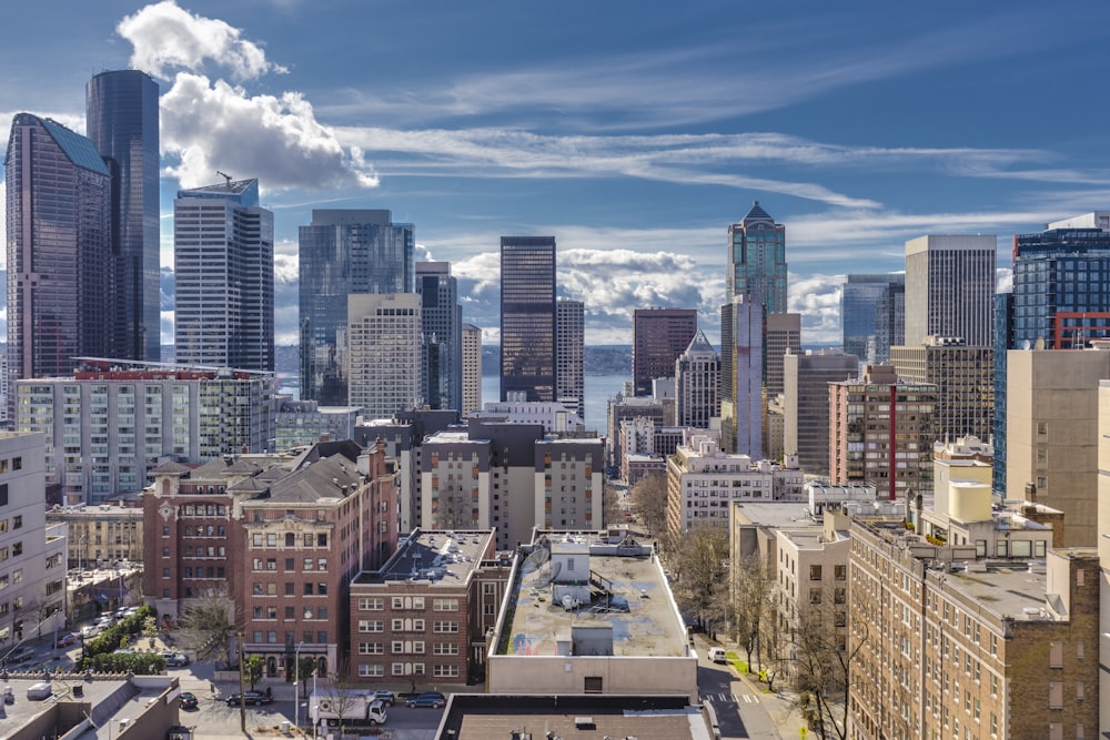 landscape photo of a city skyline