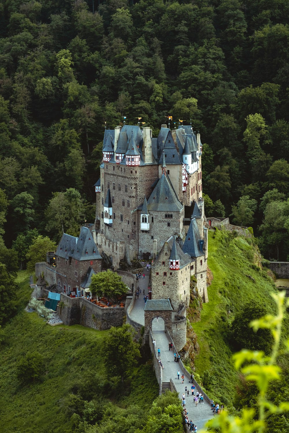 beige and blue painted castle scenery