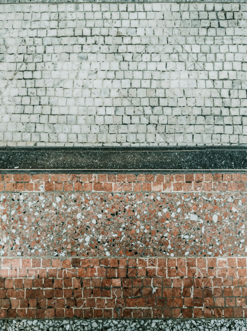 gray and brown concrete wall