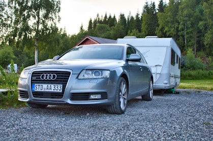 gray Audi car