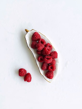 pile o lychee fruits